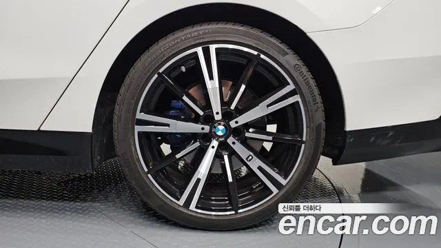 BMW 5-Series 5 серия (G60) 530i xDrive M Sport — Фото автомобиля 18