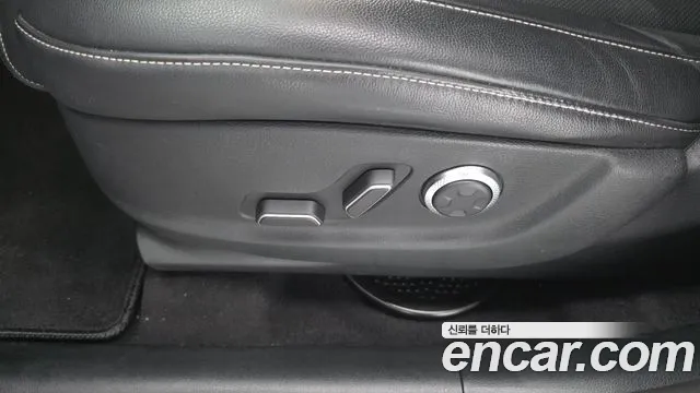 Genesis GV80 — Фото автомобиля 30
