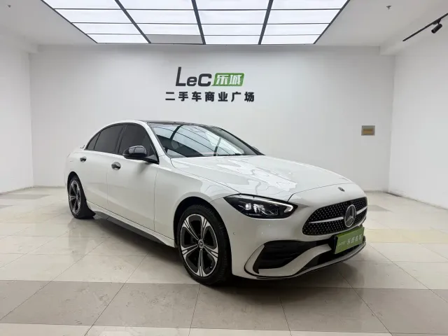 Mercedes-Benz C-Class — Фото автомобиля 2