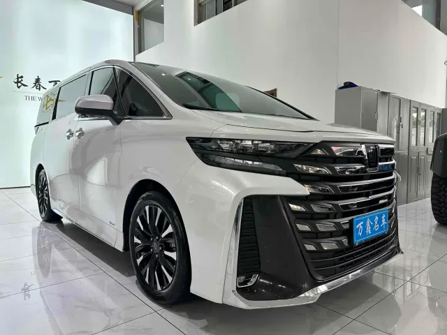 Toyota Vellfire — Фото автомобиля 3