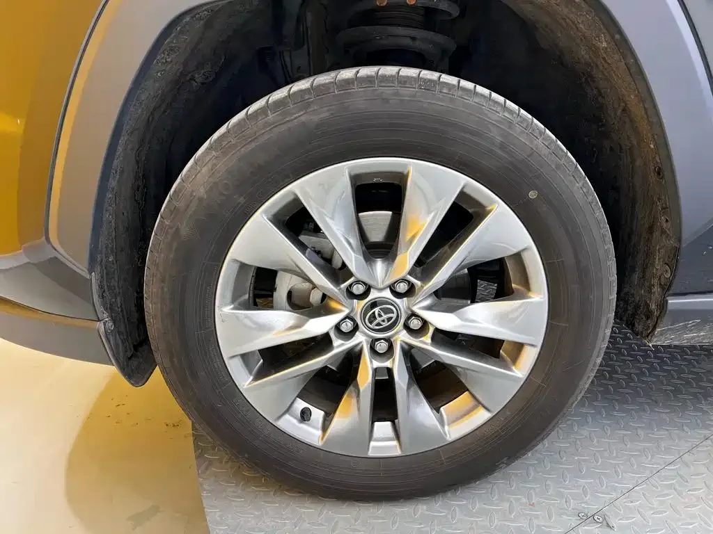 Toyota Wildlander 2023 2.0L CVT FWD LE — Фото автомобиля 6