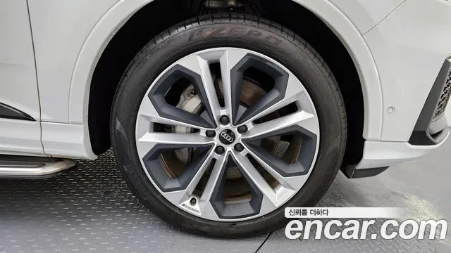 Audi Q7 55 TFSI quattro Premium — Фото автомобиля 5