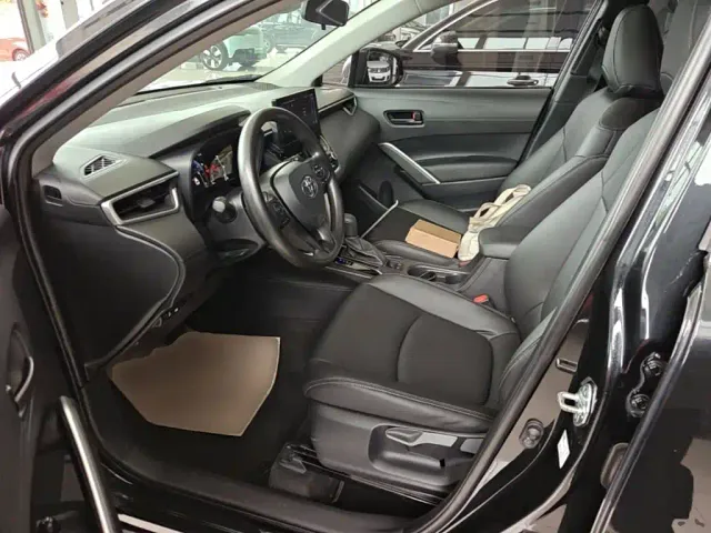 Toyota Corolla Cross — Фото автомобиля 14