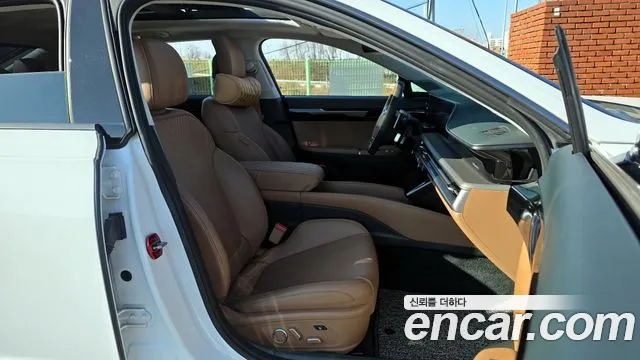 Hyundai Grandeur Grandeur (GN7) 2.5 Бензин 2WD — Фото автомобиля 10