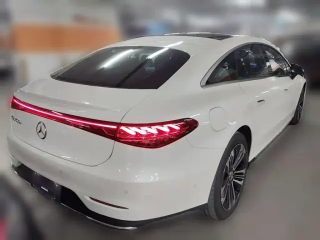 Mercedes-Benz EQS — Фото автомобиля 9