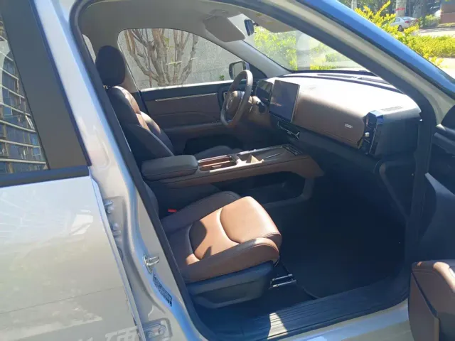Wuling Starlight 560 — Фото автомобиля 11