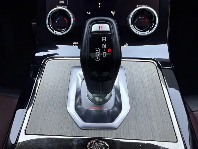 Land Rover Range Rover Evoque — Фото автомобиля 16
