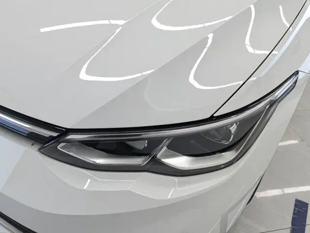 Volkswagen Golf — Фото автомобиля 5