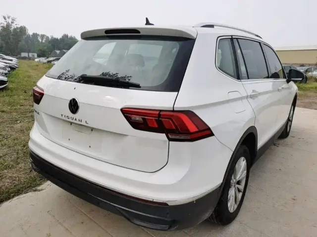 Volkswagen Tiguan L — Фото автомобиля 6