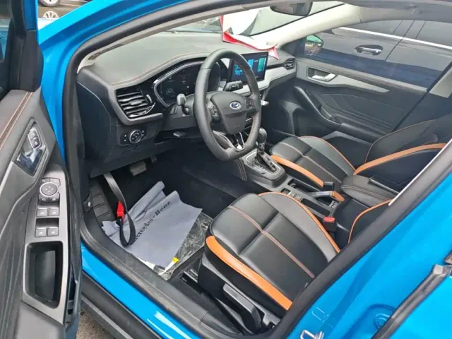 Ford Focus — Фото автомобиля 15