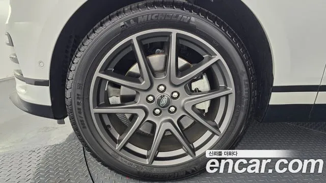 Land Rover Range Rover Velar Range Rover Velar 3.0 P400 Dynamic HSE — Фото автомобиля 5