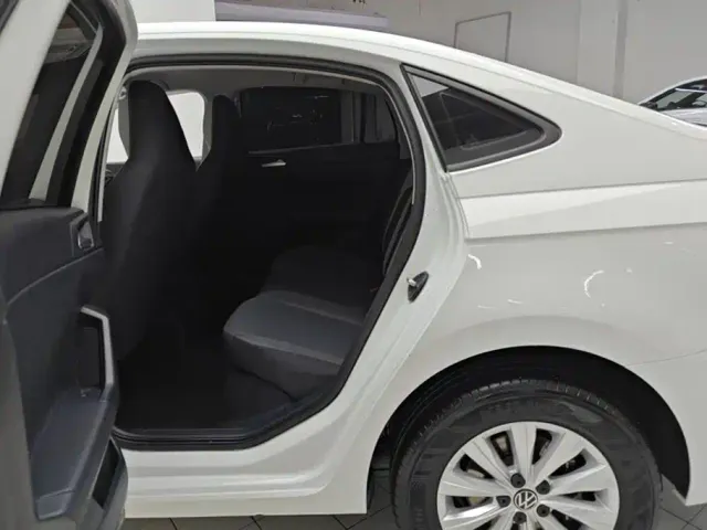 Volkswagen Lavida — Фото автомобиля 11