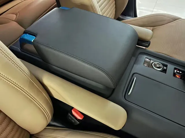 Land Rover Discovery — Фото автомобиля 26