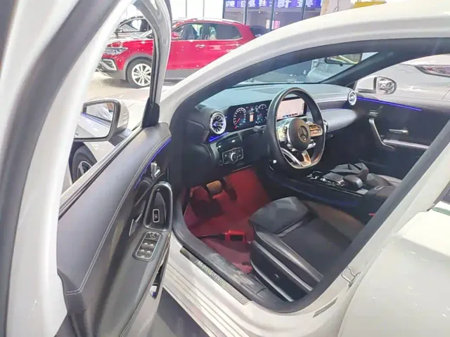 Mercedes-Benz A-Class — Фото автомобиля 15