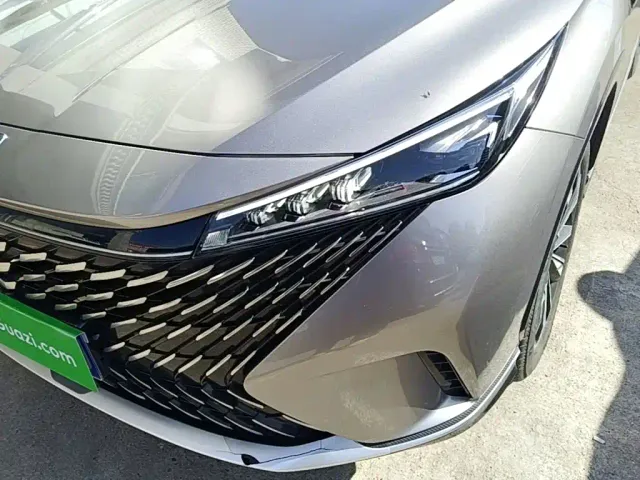 Roewe RX5 — Фото автомобиля 23