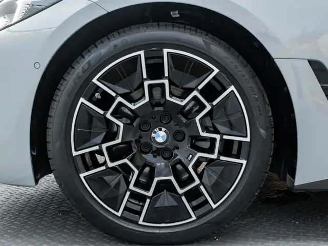 BMW 4 Series — Фото автомобиля 10