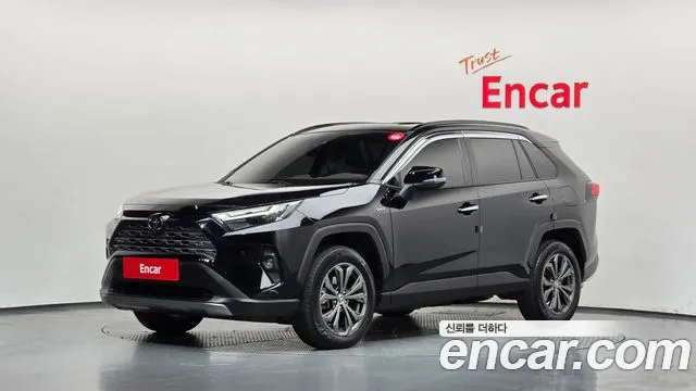 Фотография автомобиля — Toyota RAV4 5th Gen