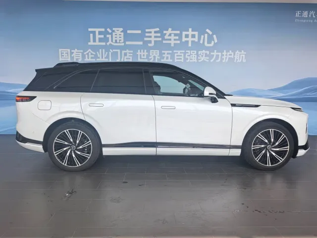 Xpeng G9 — Фото автомобиля 6