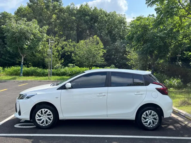Toyota Vios FS — Фото автомобиля 4