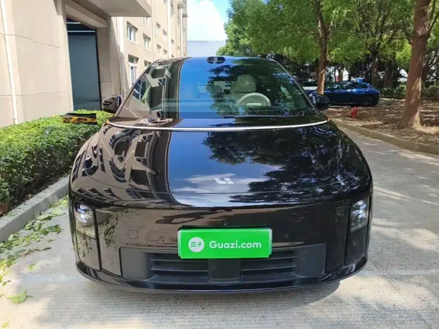 Li Auto i6 — Фото автомобиля 2