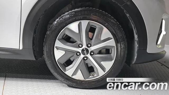 Kia Niro — Фото автомобиля 6