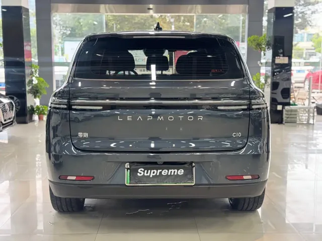 Leapmotor C10 — Фото автомобиля 4