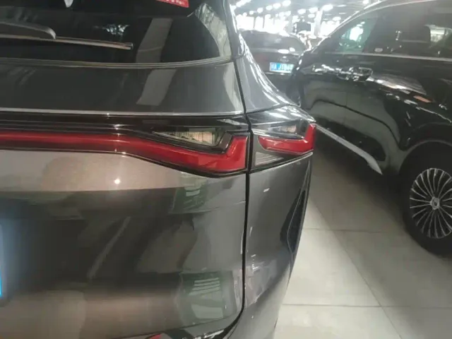 Changan Z6 — Фото автомобиля 7