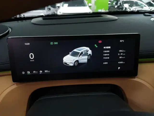 Geely Galaxy Starship 7 EM-i — Фото автомобиля 11
