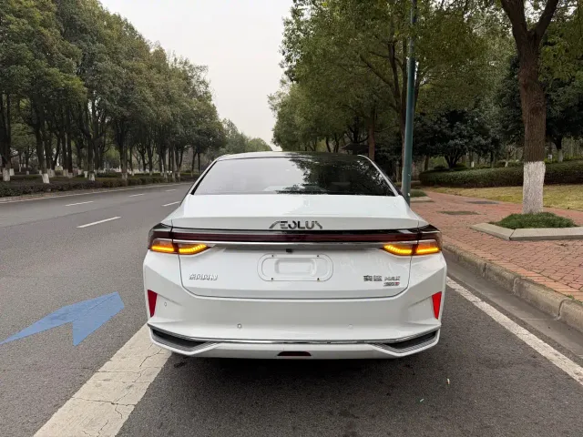 Dongfeng Yixuan MAX — Фото автомобиля 10