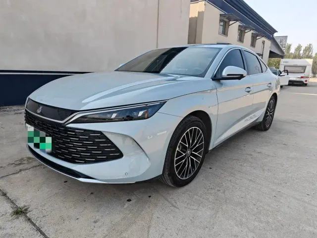 Фотография автомобиля — BYD Qin L