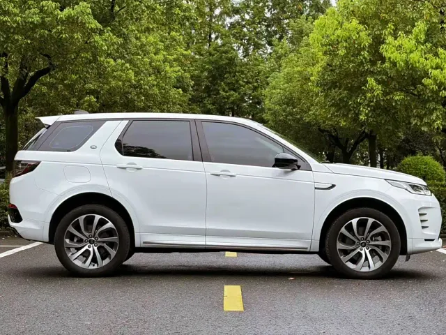 Land Rover Discovery Sport — Фото автомобиля 4