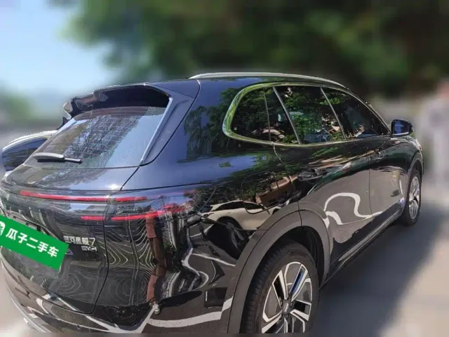 Geely Galaxy Starship 7 EM-i — Фото автомобиля 4