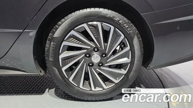 Hyundai Sonata — Фото автомобиля 21