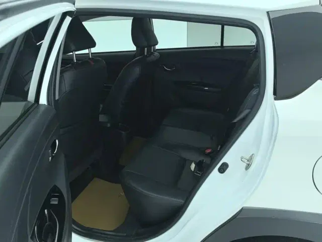 Toyota YARiS L Zhi Xuan — Фото автомобиля 11