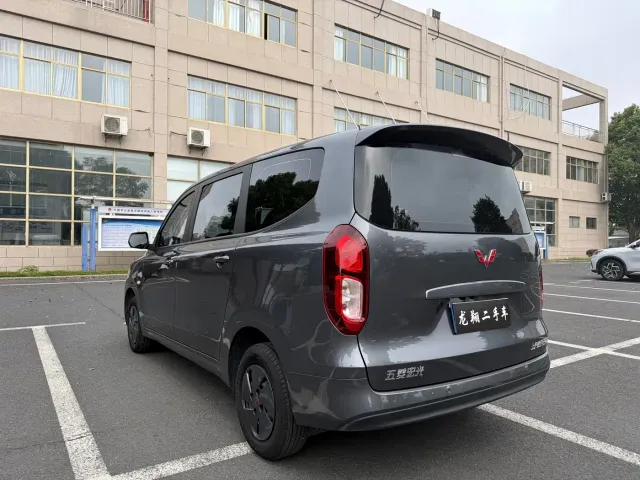 Wuling Hongguang — Фото автомобиля 7