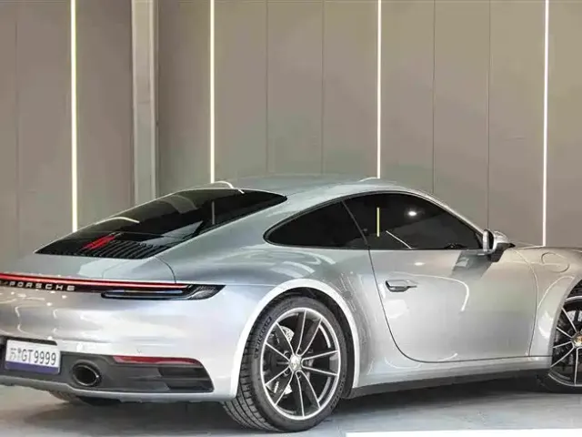 Porsche 911 — Фото автомобиля 7