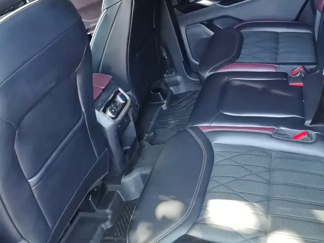 Ford Explorer — Фото автомобиля 5