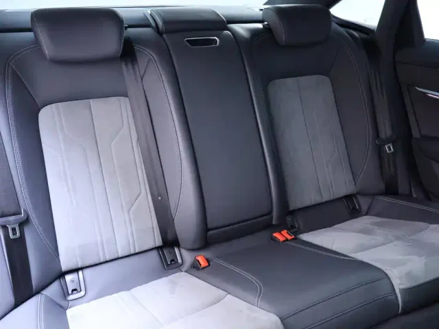 Audi A6L — Фото автомобиля 23