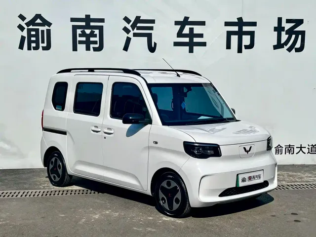 Wuling Zhiguang NEV — Фото автомобиля 3