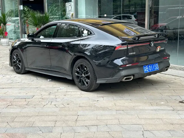 Changan UNI-V — Фото автомобиля 8