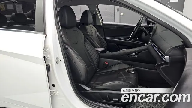 Hyundai Avante CN7 — Фото автомобиля 16