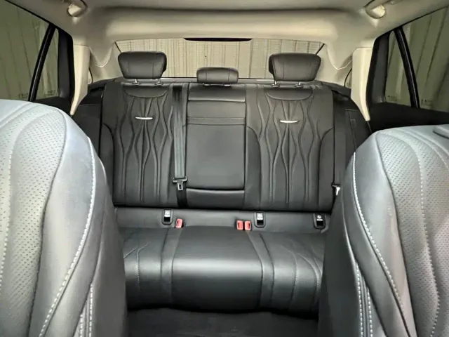 Hongqi H5 — Фото автомобиля 9
