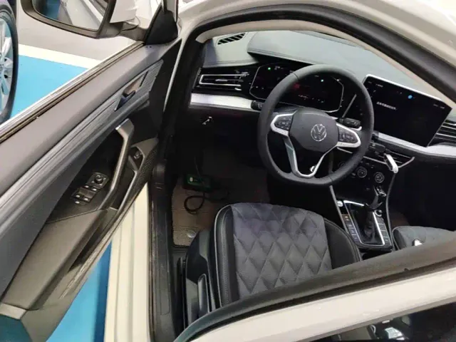Volkswagen Sagitar — Фото автомобиля 15