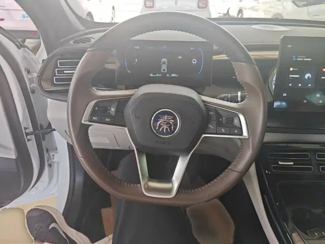 BYD Qin PLUS — Фото автомобиля 10