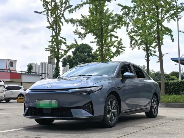 Xpeng P5 — Фото автомобиля 2