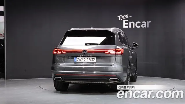 Volkswagen Touareg — Фото автомобиля 2