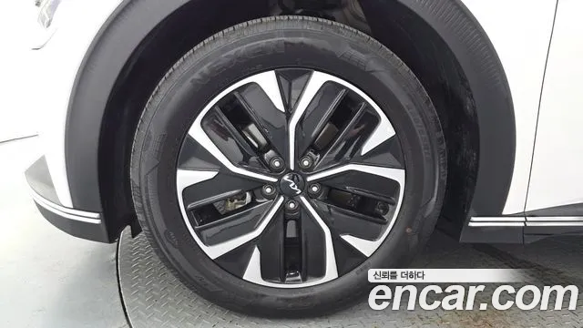 Kia EV6 — Фото автомобиля 5