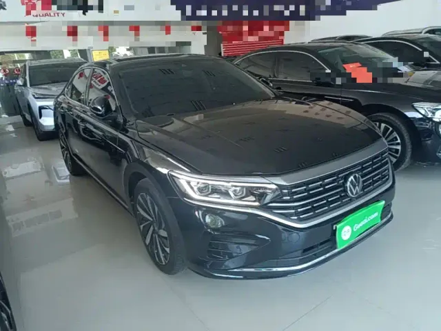 Volkswagen Passat — Фото автомобиля 3