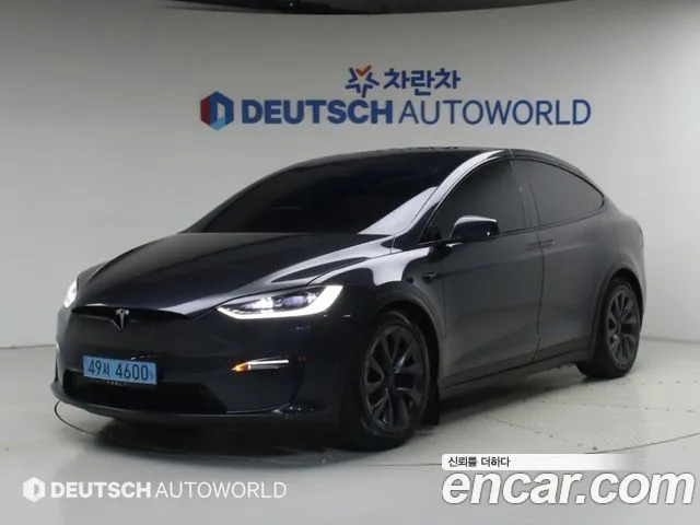 Tesla Model X — Фото автомобиля 5
