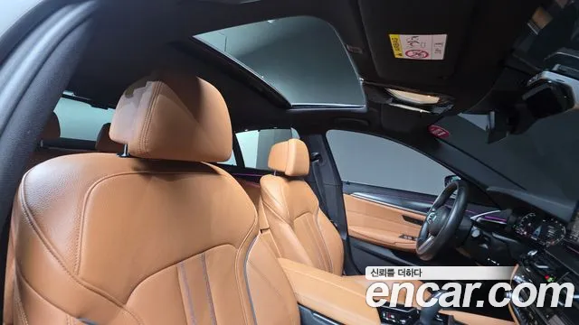 BMW 5 Series G30 — Фото автомобиля 26